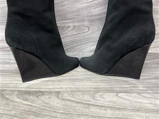 LOUIS VUITTON BLACK SUEDE LEATHER BOOTS | SIZE 9.5 US - 41 EU